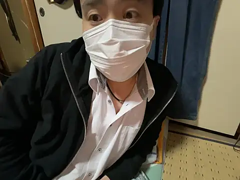 shizuku-kun211 online show from 03-05-26, 06:31