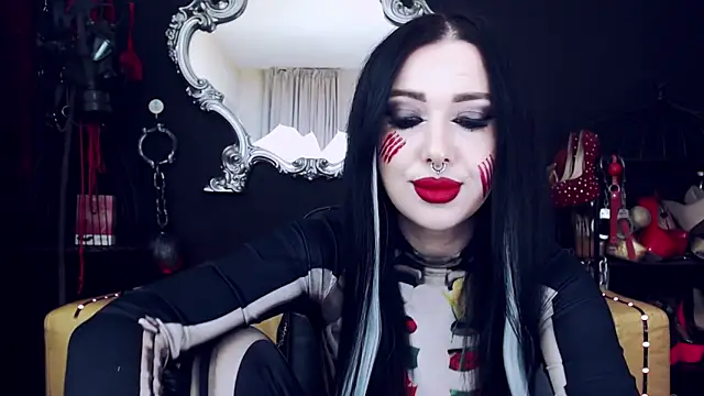 Snapshot of GoddessGeo chatting on 10-31-25, 03:46 GoddessGeo online show from 10-31-25, 03:46