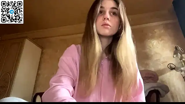 LovelySilk 63 online show from 04-12-26, 06:29