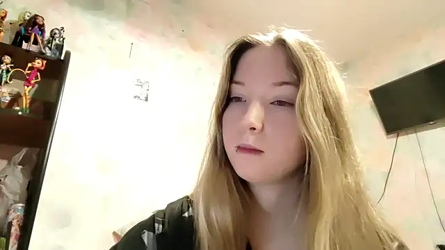 TiaBIanks online show from 02-14-26, 01:46