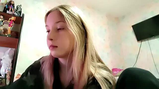 TiaBIanks online show from 03-02-26, 08:54