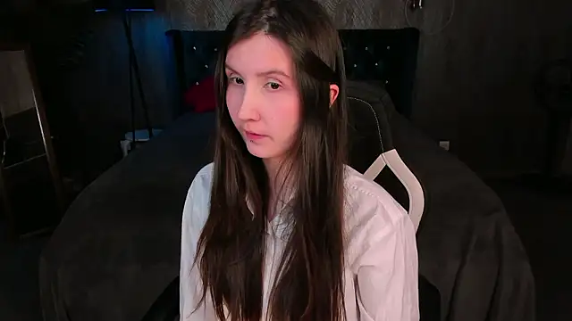 avrora shy  online show from 02-10-26, 05:17