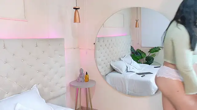 Snapshot of AnnaiTaylor chatting on 02-11-26, 11:37 AnnaiTaylor online show from 02-11-26, 11:37