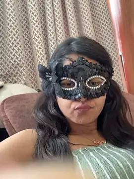 Snapshot of raavigirl chatting on 05-07-26, 10:42 raavigirl online show from 05-07-26, 10:42