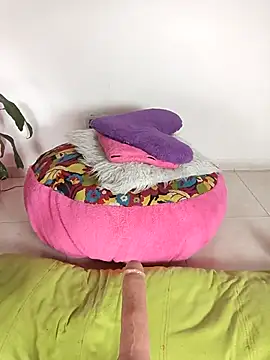 AnnieWestley online show from 04-18-26, 04:33