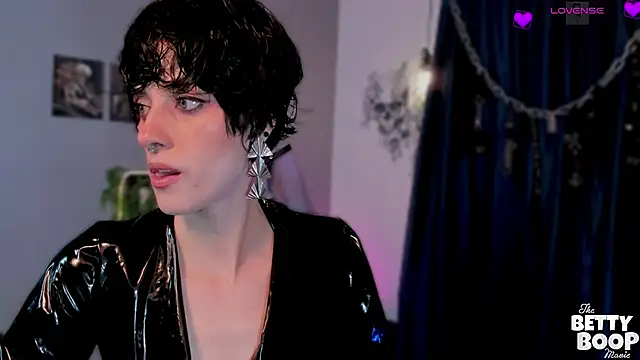 AmeliaNaughty  online show from 04-30-26, 10:03