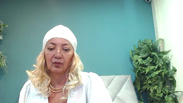 AmelieLux online show from 03-12-26, 06:47