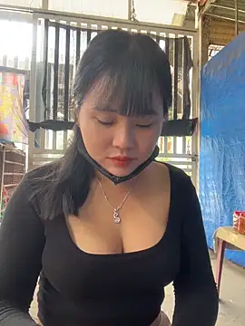 Snapshot of Lewd_couple chatting on 04-23-26, 06:36 Lewd couple online show from 04-23-26, 06:36