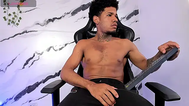 Nehemiaa boy online show from 02-13-26, 07:54