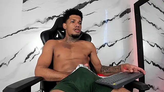 Nehemiaa boy online show from 03-29-26, 10:32