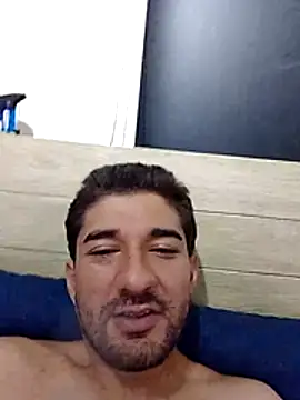 Snapshot of Camilo696903 chatting on 06-08-26, 10:54 Camilo696903 online show from 06-08-26, 10:54