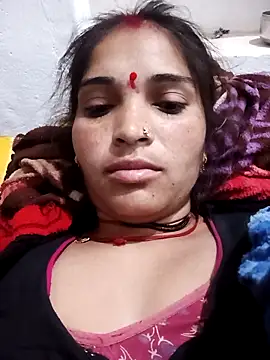 Snapshot of Komal4050 chatting on 02-14-26, 12:18 Komal4050 online show from 02-14-26, 12:18