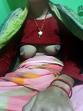 Snapshot of Komal4050 chatting on 02-20-26, 01:46 Komal4050 online show from 02-20-26, 01:46