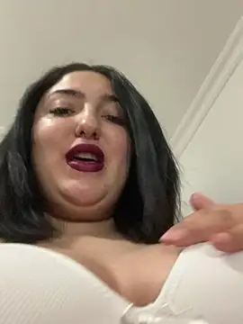 Amber Sinn online show from 02-06-26, 06:33