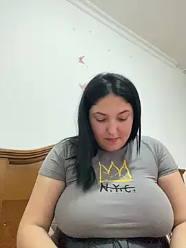 Amber Sinn online show from 05-25-26, 06:25