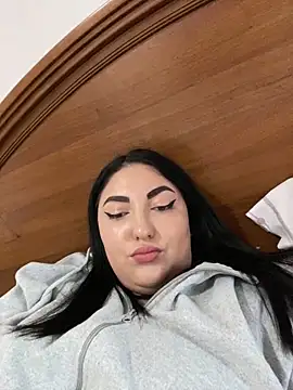 Amber Sinn online show from 06-18-26, 03:38