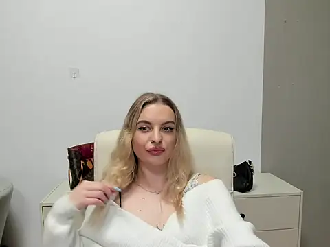 Snapshot of BlankaXCute chatting on 02-10-26, 03:05 BlankaXCute online show from 02-10-26, 03:05