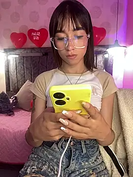 alahia pink online show from 02-18-26, 03:13