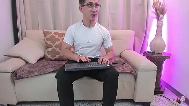 Tommas Jhonson online show from 02-17-26, 03:47