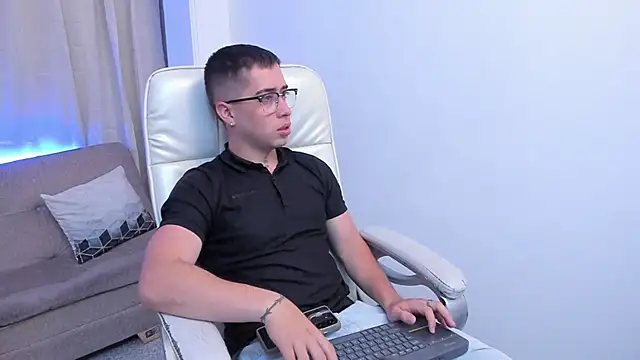 Tommas Jhonson online show from 04-05-26, 03:47