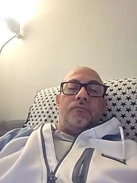 Snapshot of pareja47 chatting on 05-09-26, 06:35 pareja47 online show from 05-09-26, 06:35