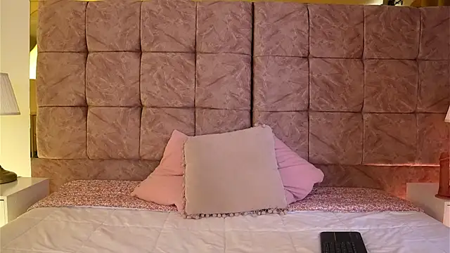 EmmaClark   online show from 04-03-26, 01:20