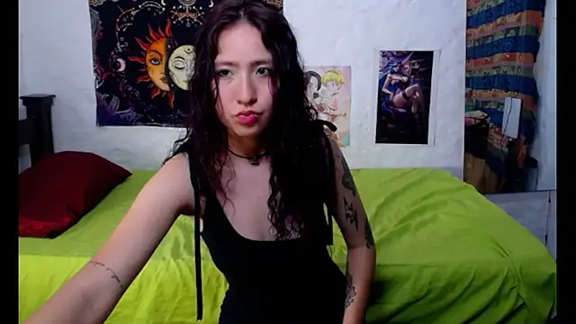 ViolettNyx online show from 02-11-26, 07:41