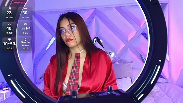 Snapshot of Ariana_Castillo__ chatting on 02-19-26, 12:56 Ariana Castillo online show from 02-19-26, 12:56