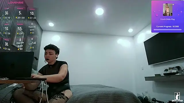kittyfitty29 online show from 06-21-26, 08:33