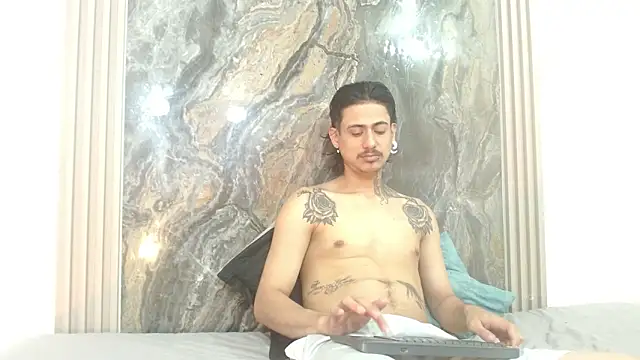 Damian-and-Camerum online show from 04-19-26, 03:28