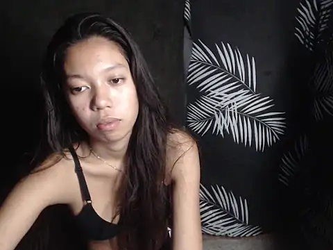 Snapshot of urgirlyflor chatting on 05-05-26, 02:03 urgirlyflor online show from 05-05-26, 02:03
