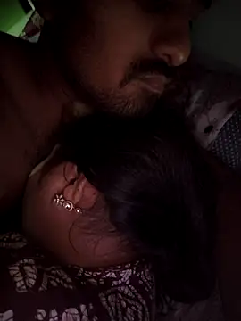 desimuslimgirl24 online show from 04-25-26, 06:27