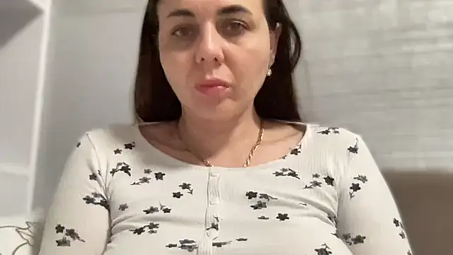 Snapshot of Darsy_Rox chatting on 05-14-26, 05:42 Darsy Rox online show from 05-14-26, 05:42