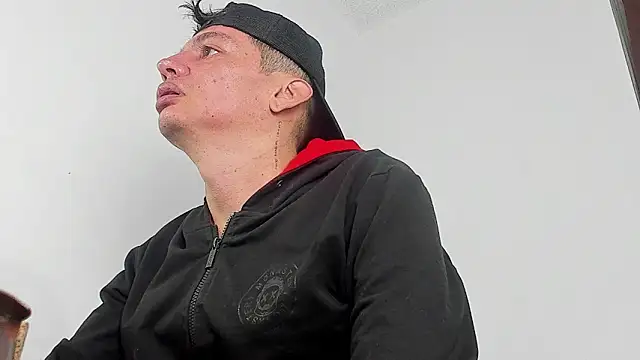 Snapshot of Thommas8a chatting on 03-09-26, 03:21 Thommas8a online show from 03-09-26, 03:21