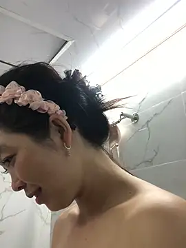 cuty lusy online show from 04-12-26, 01:32