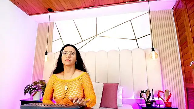 Sol Midelton online show from 03-09-26, 03:05