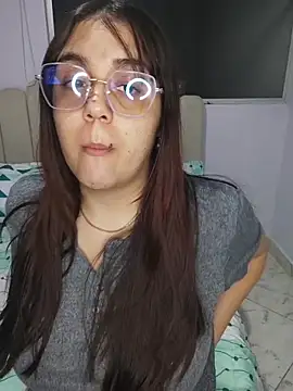 its lauu  online show from 02-19-26, 04:19