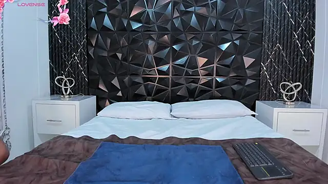 JazminMonroee  online show from 04-09-26, 05:29