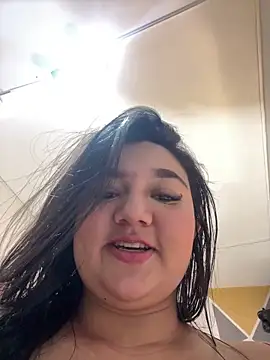 luna bradley  online show from 06-08-26, 02:06