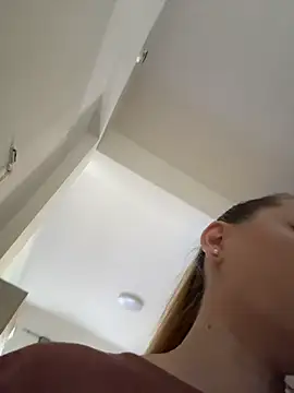 AlessiaandJay online show from 05-12-26, 08:33
