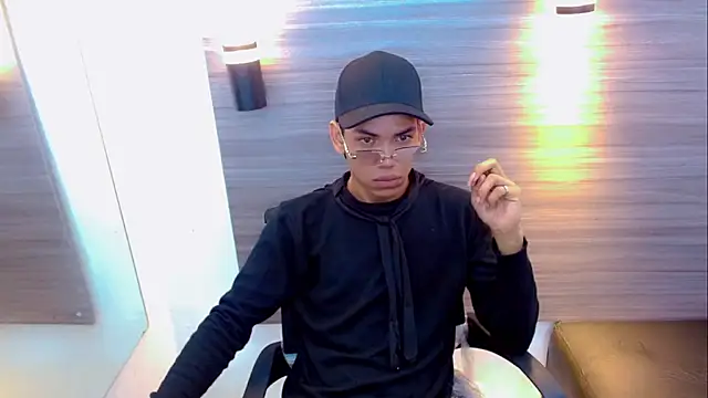 DaviidBuckx  online show from 04-15-26, 01:56