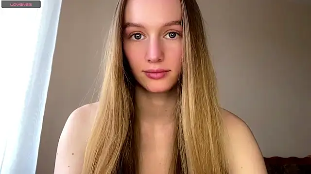 Snapshot of Viktoria_Vibes chatting on 04-25-26, 03:09 Viktoria Vibes online show from 04-25-26, 03:09