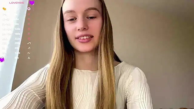 Snapshot of Viktoria_Vibes chatting on 05-13-26, 03:20 Viktoria Vibes online show from 05-13-26, 03:20