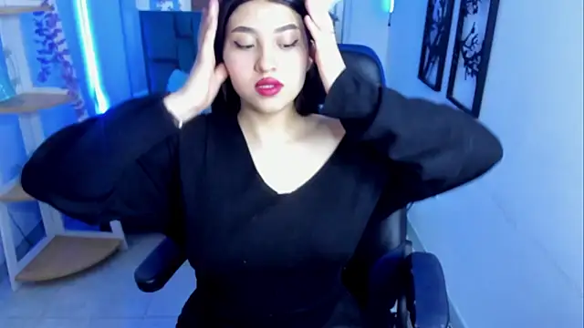 bloom winxx online show from 02-18-26, 03:13