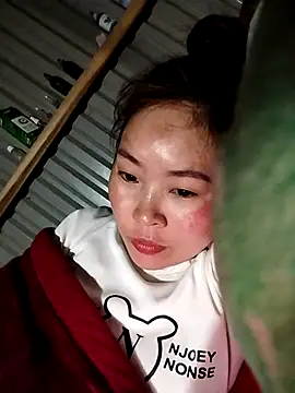 Yiyoongg online show from 02-14-26, 02:36