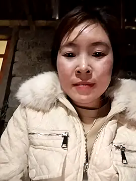 Yiyoongg online show from 02-20-26, 02:41