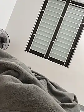 huyenzz online show from 02-20-26, 02:50