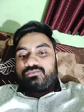 Snapshot of loyalboy_0052 chatting on 07-04-26, 02:23 loyalboy 0052 online show from 07-04-26, 02:23