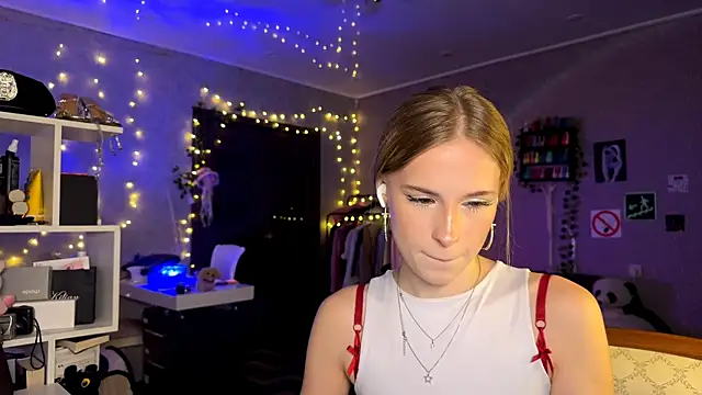 amily sunray online show from 04-18-26, 02:43