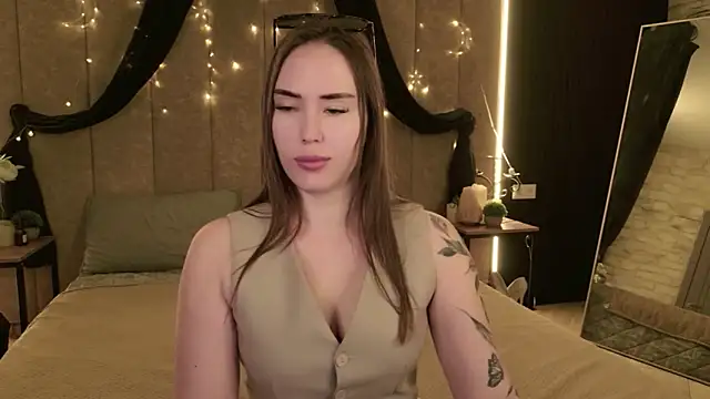 Arielle Vade online show from 06-06-26, 05:23